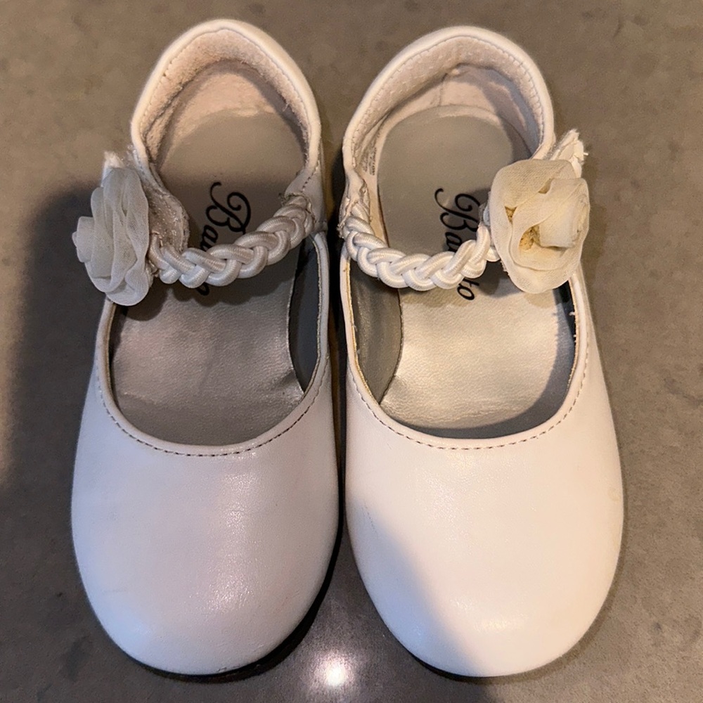 🏷️ 5 for $25 🏷️ Balleto shoes, size 6.5 toddler